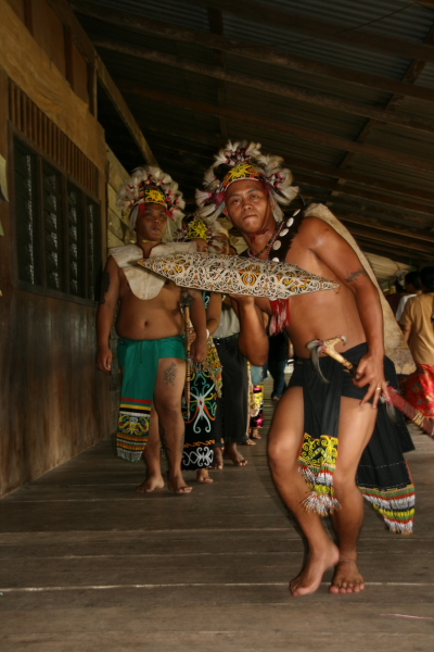 kayan wedding in uma kahei longhouse.JPG